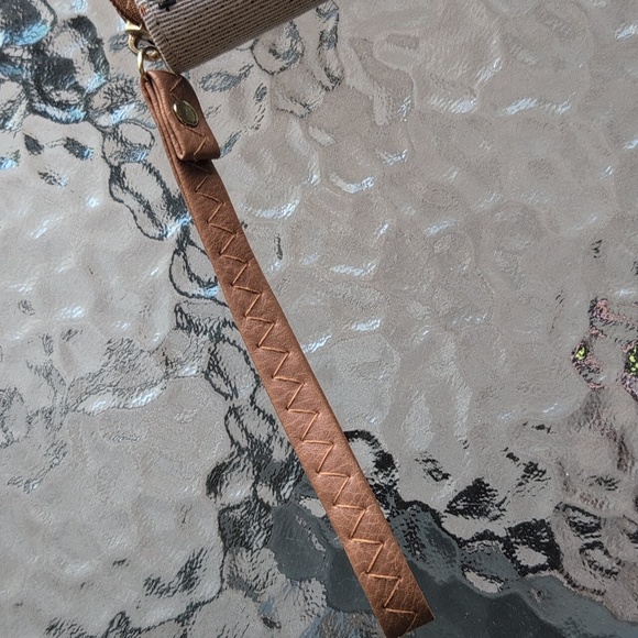 Boho Chic Elephant Embroidered Tapestry Zip Around Wallet Wristlet NEW - Picture 6 of 7